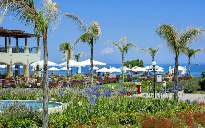 Mythos Beach Resort Afantou Bagian luar foto