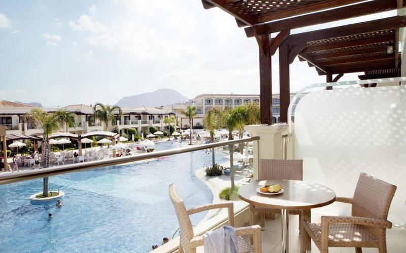 Mythos Beach Resort Afantou Bagian luar foto